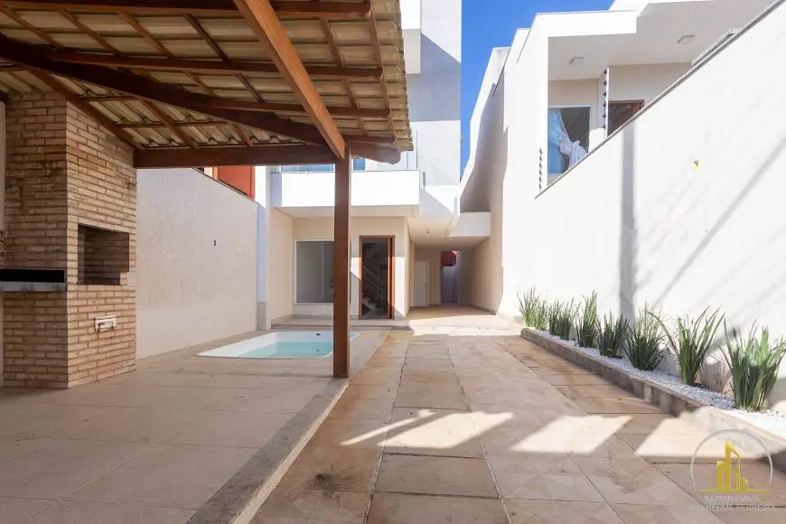 Foto 2 de Casa com 3 Quartos à venda, 160m² em Praia do Morro, Guarapari