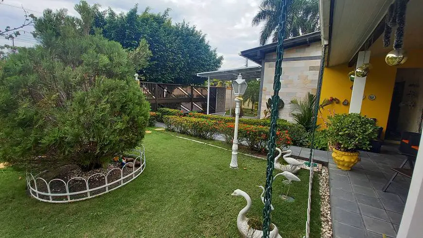Foto 1 de Casa de Condomínio com 3 Quartos à venda, 195m² em Parque Dez de Novembro, Manaus