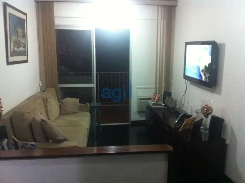Foto 2 de Apartamento com 1 Quarto para alugar, 76m² em Maracanã, Rio de Janeiro