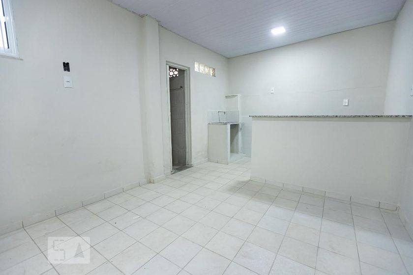 Foto 2 de Apartamento com 1 Quarto para alugar, 25m² em Oswaldo Cruz, Rio de Janeiro