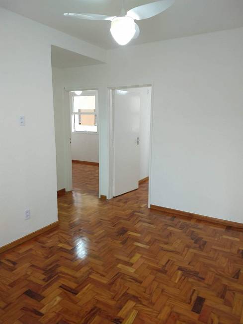 Foto 1 de Apartamento com 2 Quartos para venda ou aluguel, 50m² em Cambuci, São Paulo