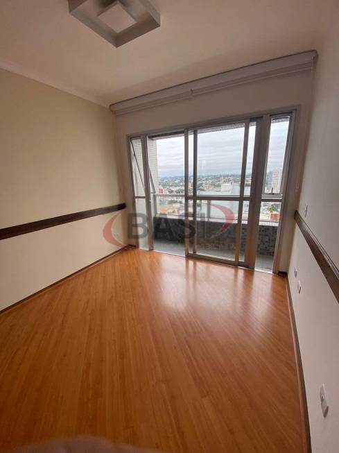 Foto 4 de Apartamento com 2 Quartos para alugar, 93m² em Centro, Curitiba