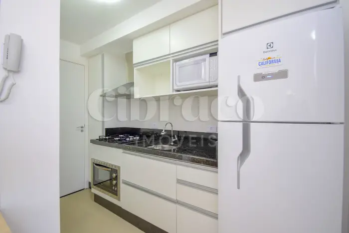 Foto 5 de Apartamento com 1 Quarto para alugar, 26m² em Cabral, Curitiba