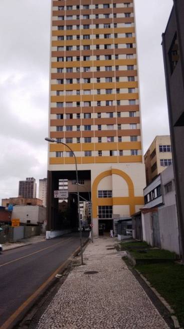 Foto 1 de Apartamento com 1 Quarto à venda, 40m² em Centro, Curitiba
