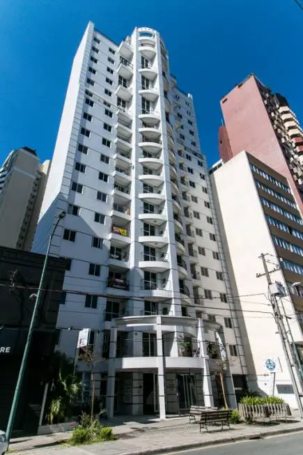 Foto 1 de Apartamento com 1 Quarto para alugar, 44m² em Centro, Curitiba