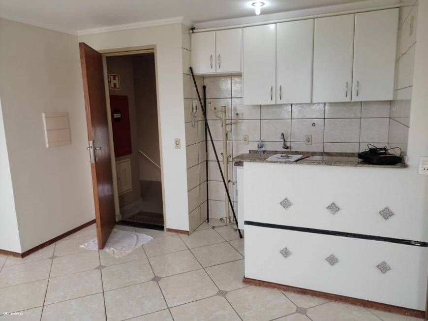 Foto 3 de Apartamento com 1 Quarto para alugar, 40m² em Chacaras Pietraroia , Londrina