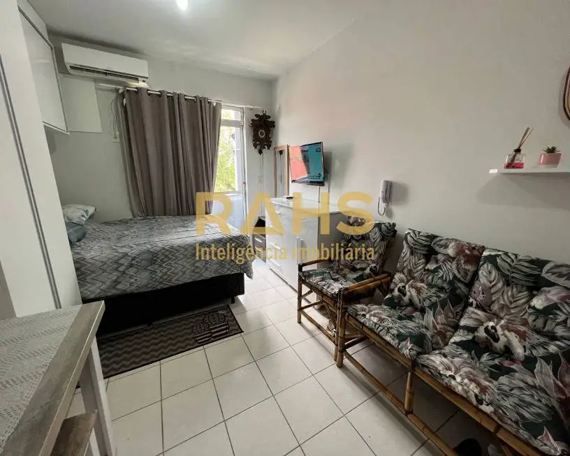 Foto 2 de Apartamento com 1 Quarto à venda, 26m² em Glória, Joinville