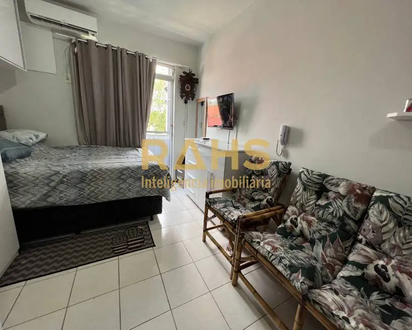 Foto 4 de Apartamento com 1 Quarto à venda, 26m² em Glória, Joinville