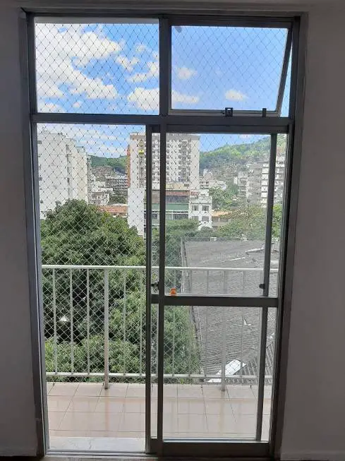 Foto 1 de Apartamento com 1 Quarto para alugar, 55m² em Grajaú, Rio de Janeiro