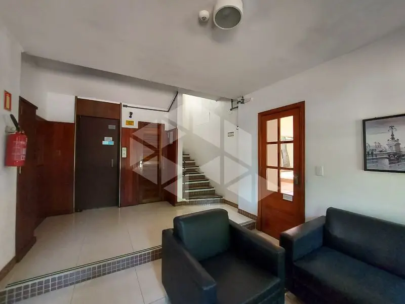 Foto 2 de Apartamento com 1 Quarto para alugar, 53m² em Santa Cecília, Porto Alegre