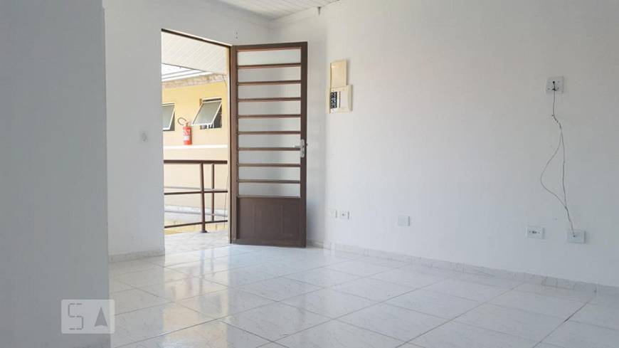 Foto 1 de Apartamento com 1 Quarto para alugar, 20m² em Uberaba, Curitiba