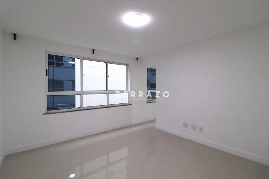 Foto 1 de Apartamento com 1 Quarto para alugar, 46m² em Varzea, Teresópolis