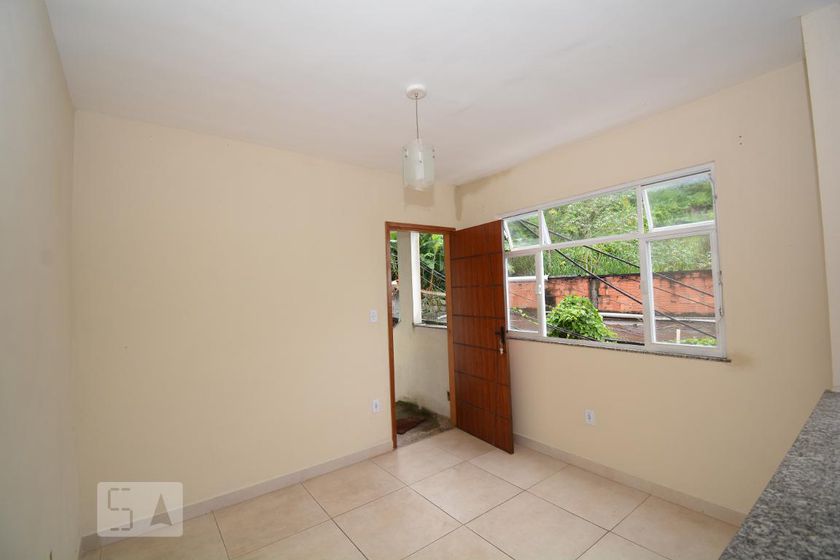 Foto 1 de Apartamento com 1 Quarto para alugar, 33m² em  Vila Valqueire, Rio de Janeiro