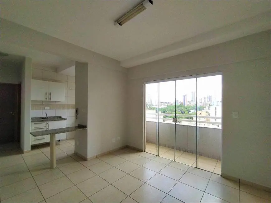 Foto 3 de Apartamento com 1 Quarto para alugar, 41m² em Zona 7, Maringá