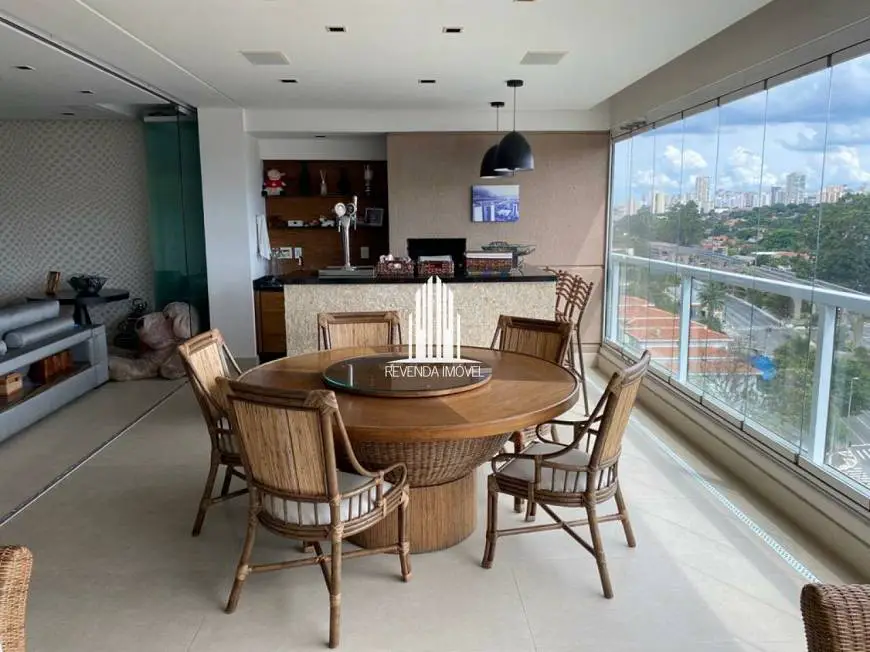 Foto 2 de Apartamento com 2 Quartos para venda ou aluguel, 180m² em Campo Belo, São Paulo
