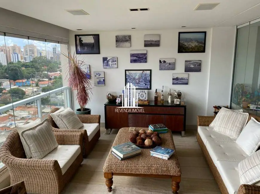 Foto 4 de Apartamento com 2 Quartos para venda ou aluguel, 180m² em Campo Belo, São Paulo