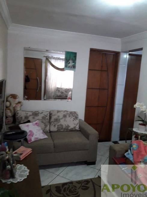 Foto 3 de Apartamento com 2 Quartos à venda, 48m² em Capão Redondo, São Paulo