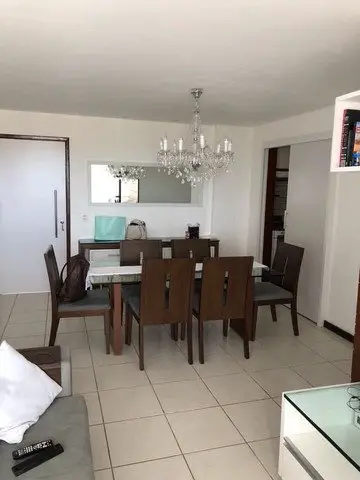 Foto 2 de Apartamento com 2 Quartos para alugar, 70m² em Casa Forte, Recife