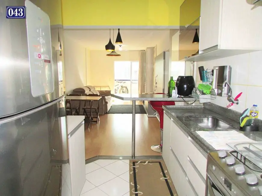 Foto 3 de Apartamento com 2 Quartos para alugar, 72m² em Centro, Londrina