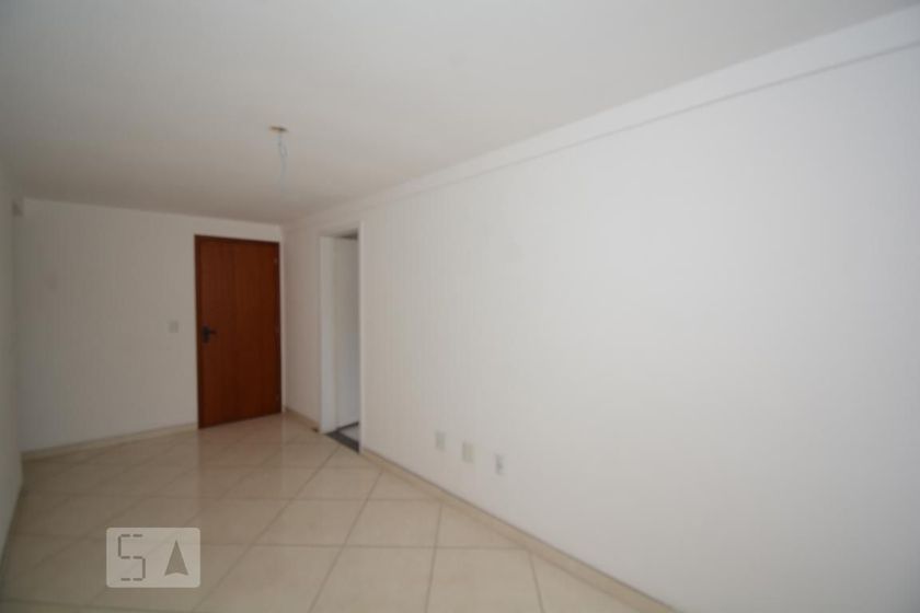 Foto 4 de Apartamento com 2 Quartos para alugar, 49m² em Irajá, Rio de Janeiro