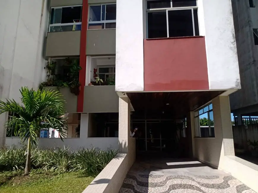 Foto 3 de Apartamento com 2 Quartos à venda, 67m² em Jardim Apipema, Salvador