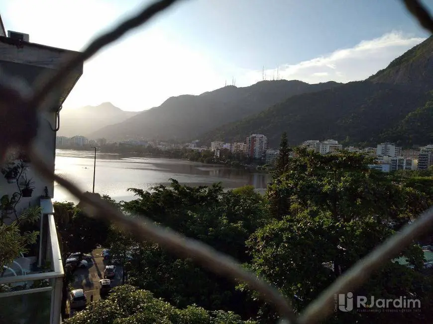 Foto 1 de Apartamento com 2 Quartos para alugar, 100m² em Lagoa, Rio de Janeiro