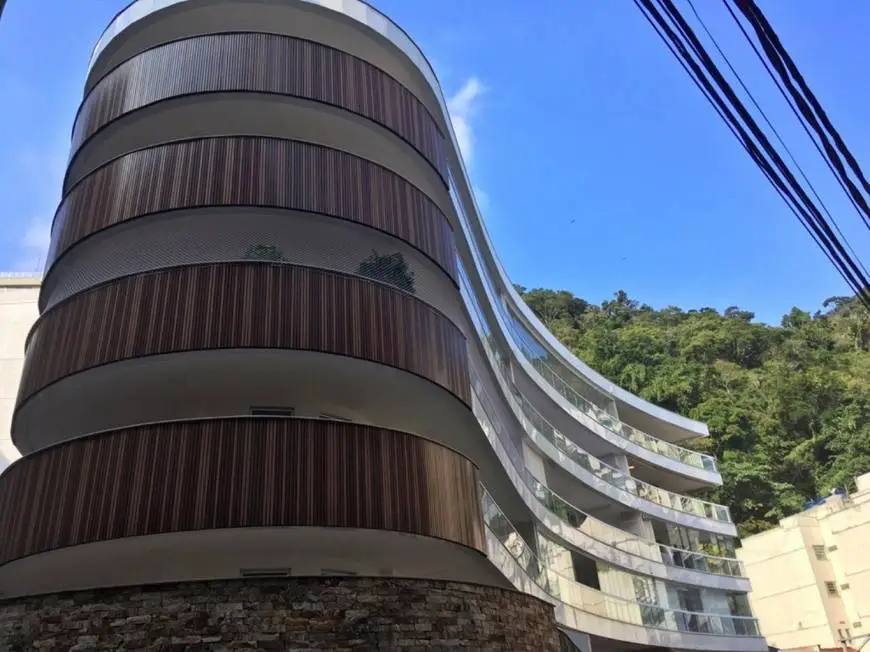 Foto 2 de Apartamento com 2 Quartos à venda, 108m² em Lagoa, Rio de Janeiro