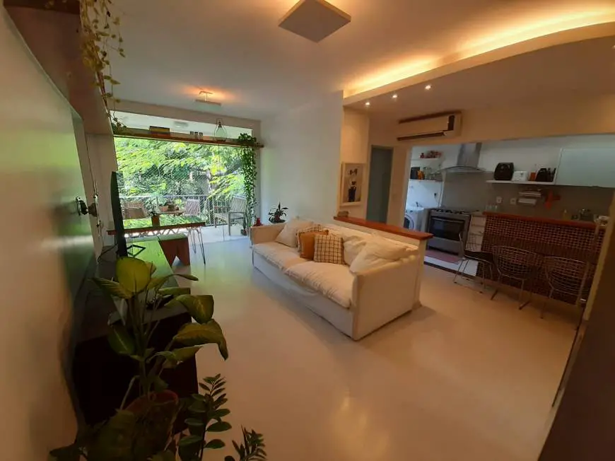 Foto 1 de Apartamento com 2 Quartos para alugar, 80m² em Laranjeiras, Rio de Janeiro