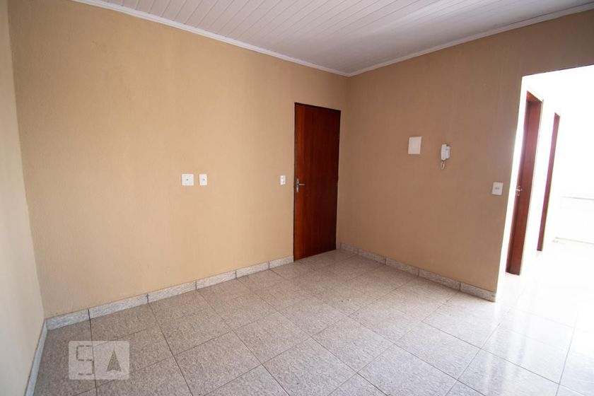 Foto 2 de Apartamento com 2 Quartos para alugar, 55m² em Recanto das Emas, Brasília