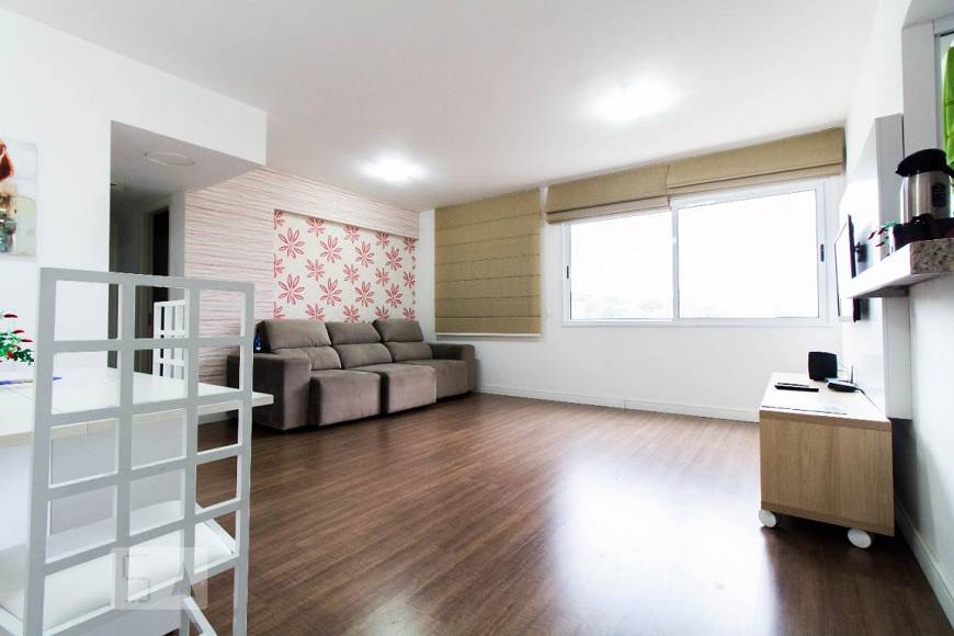 Foto 1 de Apartamento com 2 Quartos para alugar, 64m² em Santo Antônio, Porto Alegre
