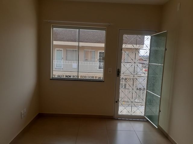Foto 2 de Apartamento com 2 Quartos para alugar, 50m² em Uvaranas, Ponta Grossa