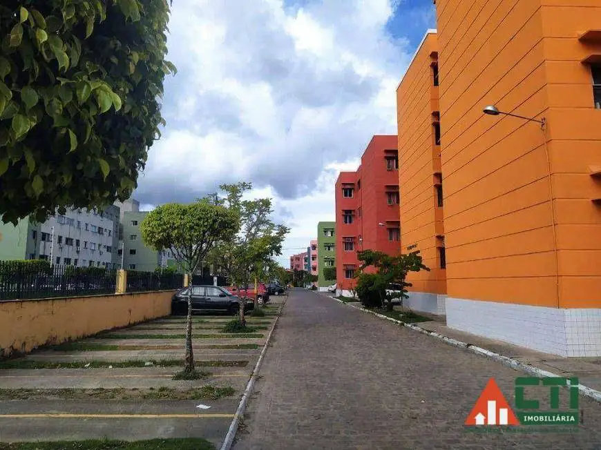 Foto 2 de Apartamento com 2 Quartos para alugar, 60m² em Várzea, Recife