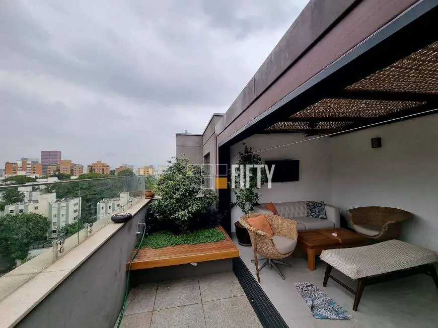 Foto 3 de Apartamento com 2 Quartos à venda, 133m² em Vila Madalena, São Paulo