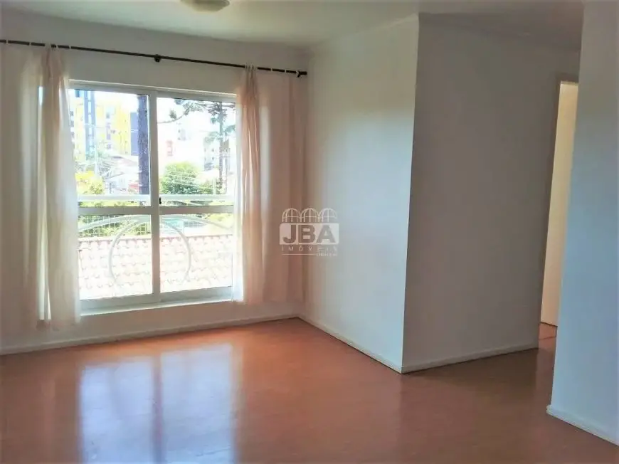 Foto 1 de Apartamento com 3 Quartos para alugar, 59m² em Cabral, Curitiba