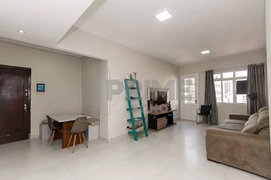 Foto 2 de Apartamento com 3 Quartos à venda, 130m² em Centro, Curitiba