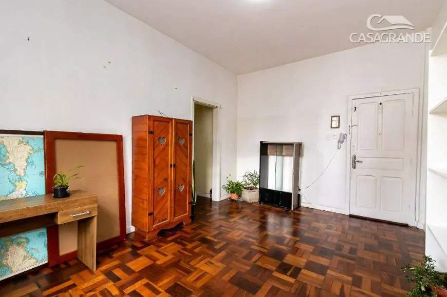 Foto 1 de Apartamento com 3 Quartos para alugar, 95m² em Centro, Curitiba