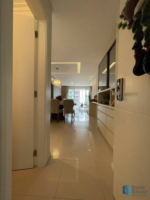 Foto 2 de Apartamento com 3 Quartos à venda, 122m² em Centro, Florianópolis