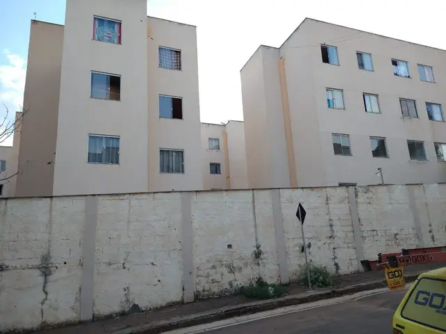 Foto 1 de Apartamento com 3 Quartos à venda, 55m² em Centro, Itatiaiuçu