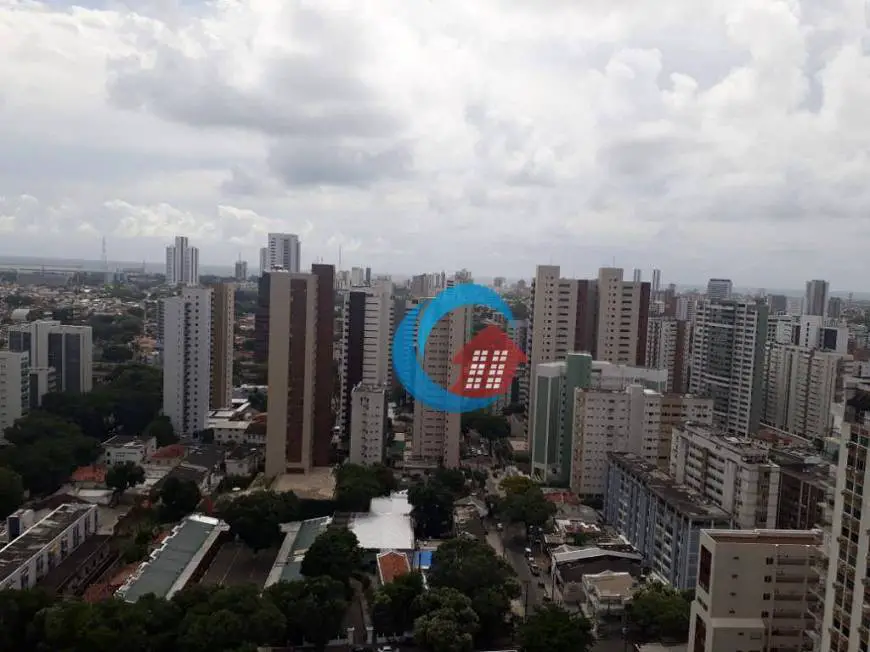 Foto 1 de Apartamento com 3 Quartos para alugar, 130m² em Espinheiro, Recife