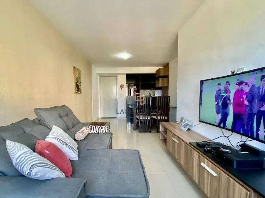 Foto 1 de Apartamento com 3 Quartos à venda, 65m² em Farol, Maceió