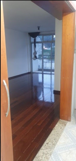 Foto 1 de Apartamento com 3 Quartos para alugar, 194m² em Icaraí, Niterói