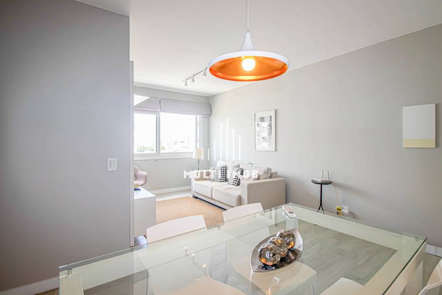 Foto 2 de Apartamento com 3 Quartos para alugar, 75m² em Jardim Lindóia, Porto Alegre