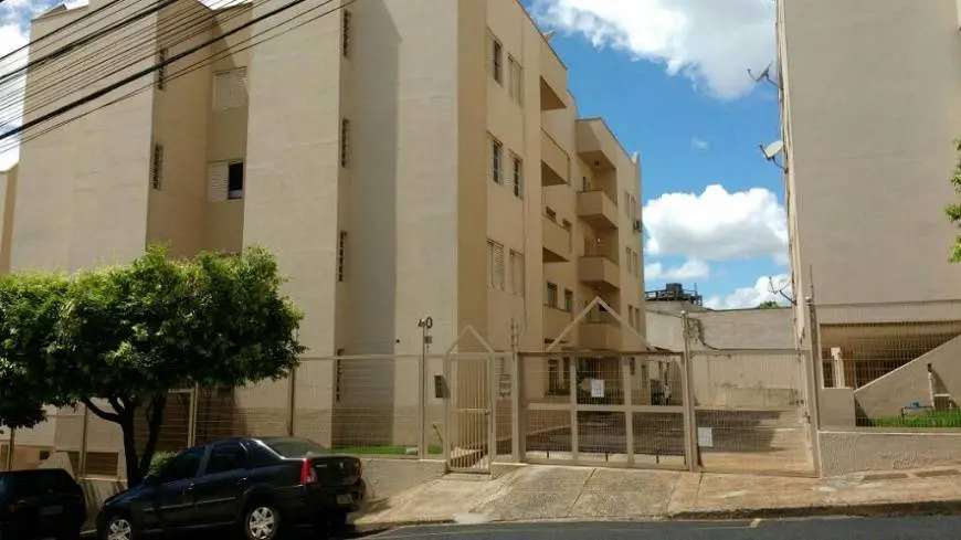 Foto 1 de Apartamento com 3 Quartos para alugar, 103m² em Jardim Santa Inez, Uberaba