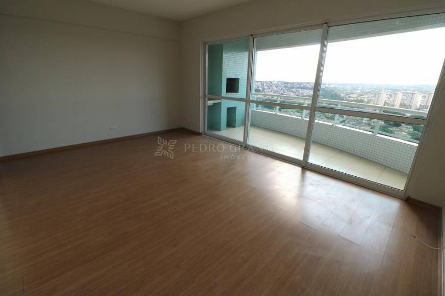 Foto 1 de Apartamento com 3 Quartos para alugar, 116m² em Jardim Tabaetê, Maringá