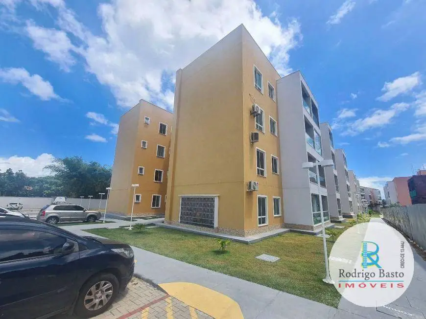 Foto 1 de Apartamento com 3 Quartos para alugar, 72m² em Lagoinha, Eusébio