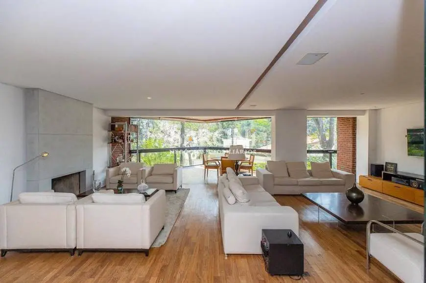 Foto 2 de Apartamento com 3 Quartos à venda, 234m² em Moema, São Paulo
