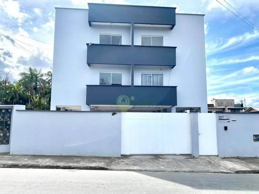 Foto 1 de Apartamento com 3 Quartos para alugar, 72m² em Morro do Meio, Joinville