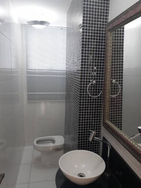 Foto 4 de Apartamento com 3 Quartos para alugar, 230m² em Petrópolis, Natal