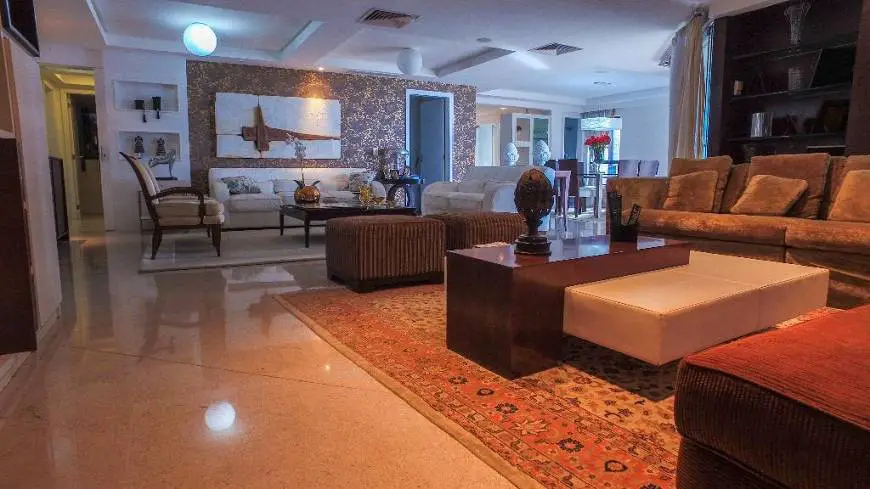 Foto 1 de Apartamento com 3 Quartos à venda, 292m² em Petrópolis, Natal