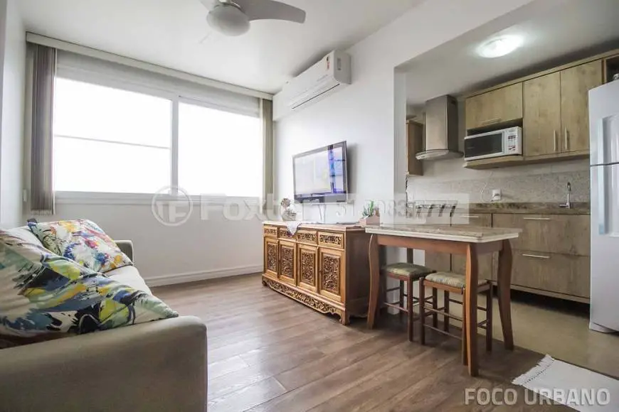 Foto 1 de Apartamento com 3 Quartos à venda, 72m² em São João, Porto Alegre